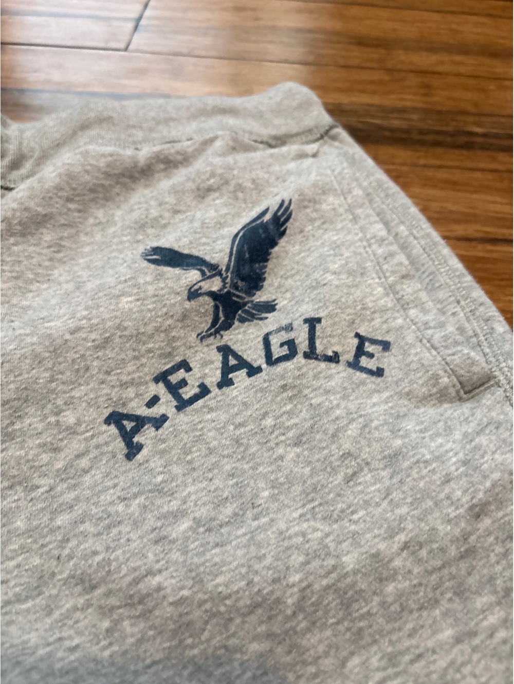 American Eagle Gray Sweat Shorts Men’s with Drawstring Waist, Size XL - Picture 3 of 6